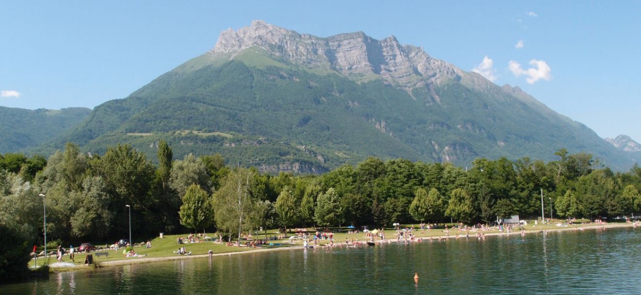 campeggio Savoie Arclusaz nei Bauges con il Lac de Carouge